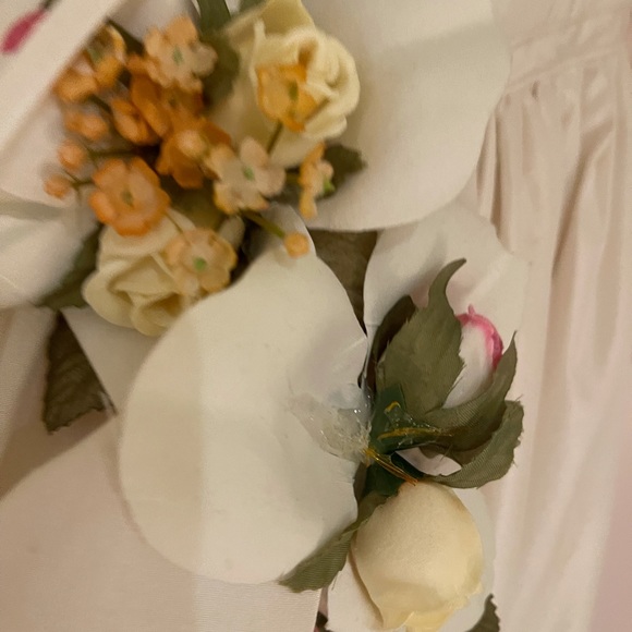 Wedding dress - Picture 6 of 16